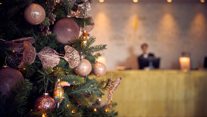 Christmas Package 2024 | Valk Amsterdam - Amstel